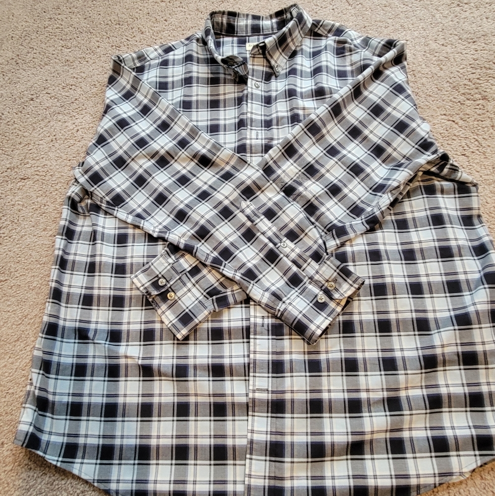 St John's Bay men's button down dress shirt